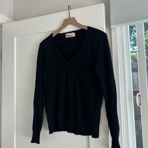 Jill Robert’s Cashmere Women's Black V-Neck Sweater